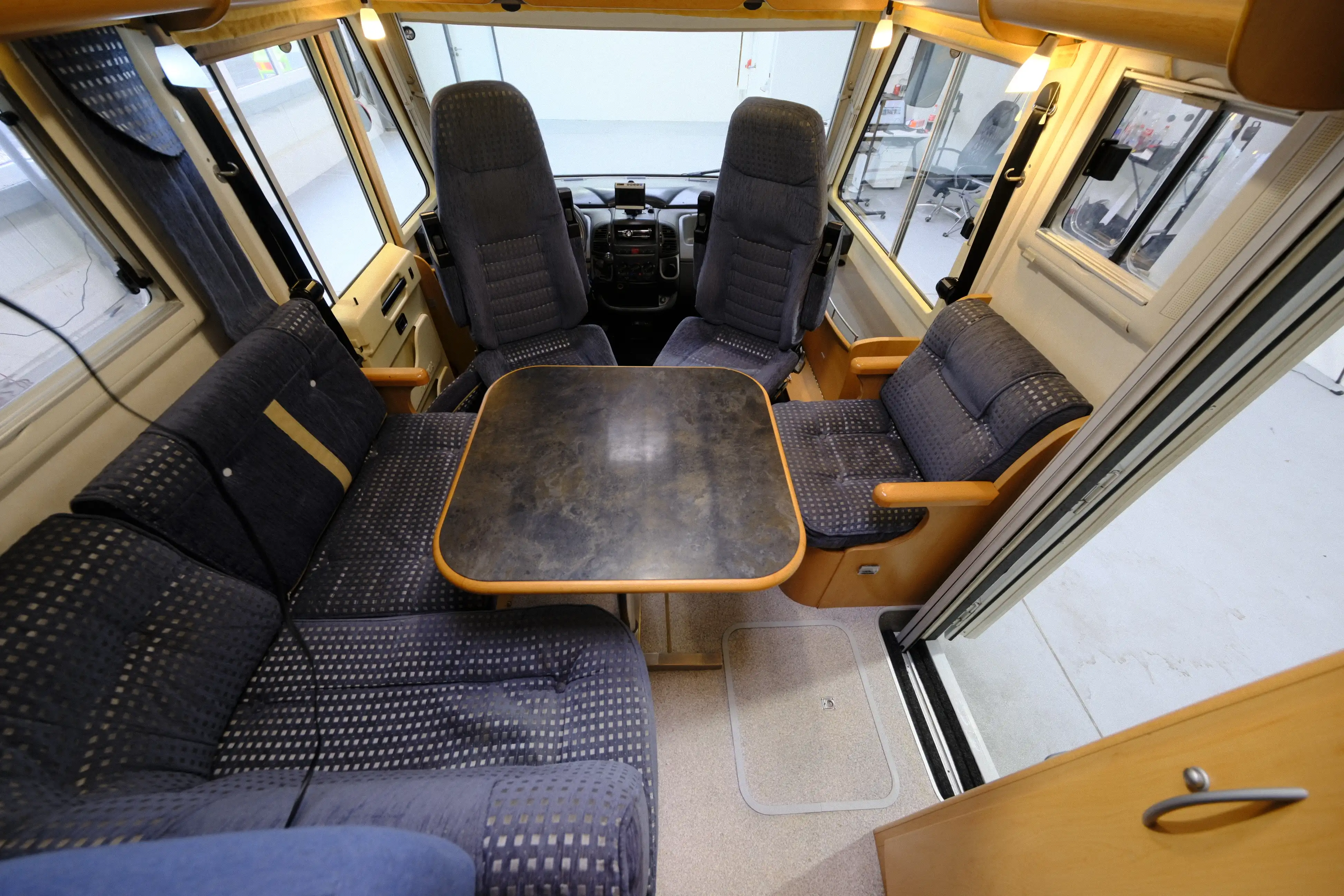 FRANKIA I 650 QS Holiday Class